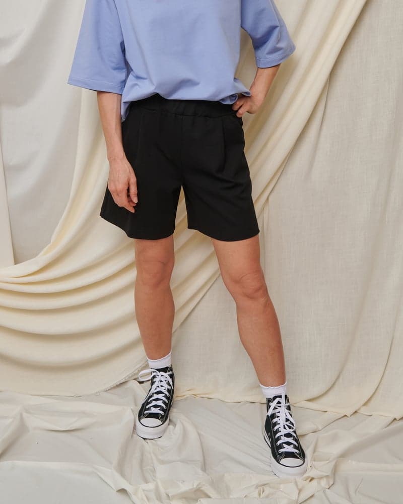 Soft Sunday Shorts in Black