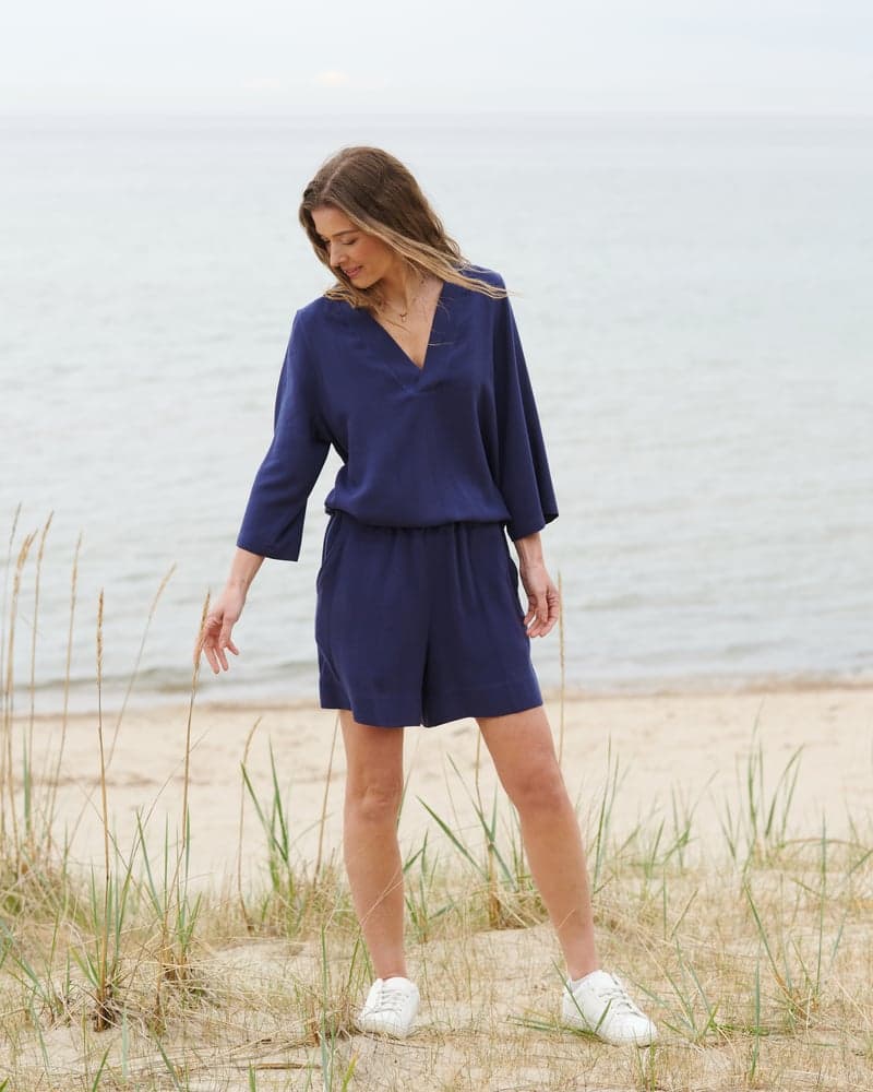 Summering Blouse in Navy