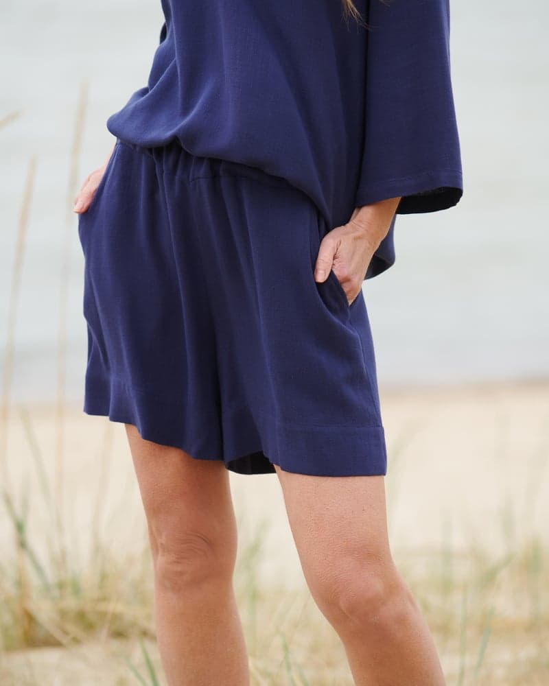 Cruising Around Shorts in Navy