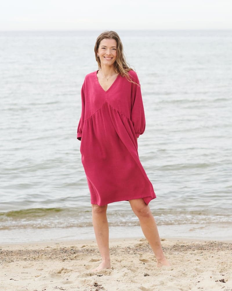 Slow Waves Dress in Berry Pink