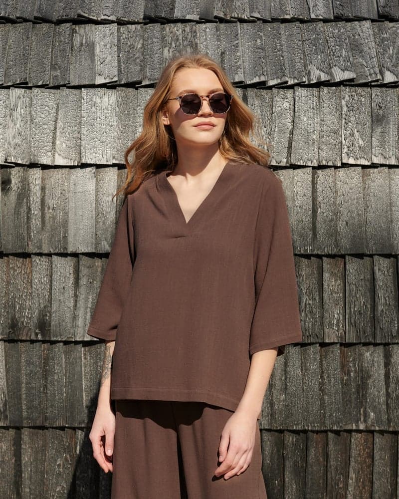 Summering Blouse in Brown