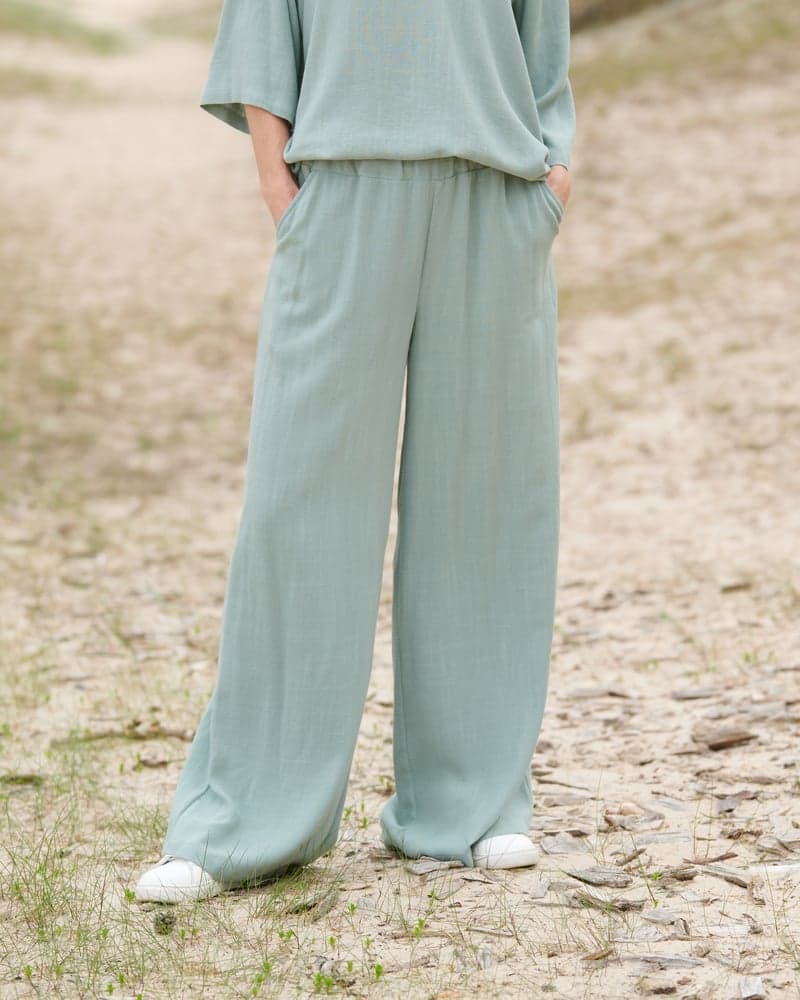 Slow Life Trousers in Old Green
