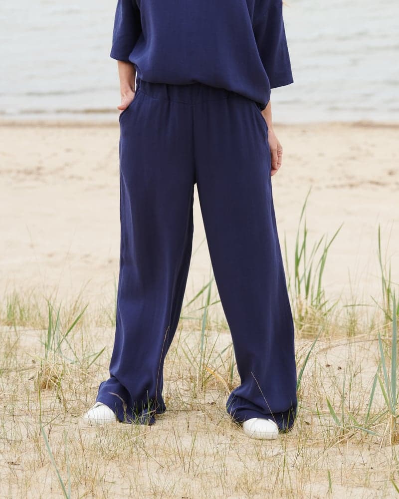 Slow Life Trousers in Navy