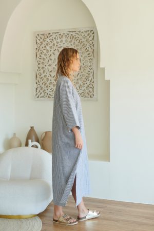 Siniste triipudega kleit Between The Lines