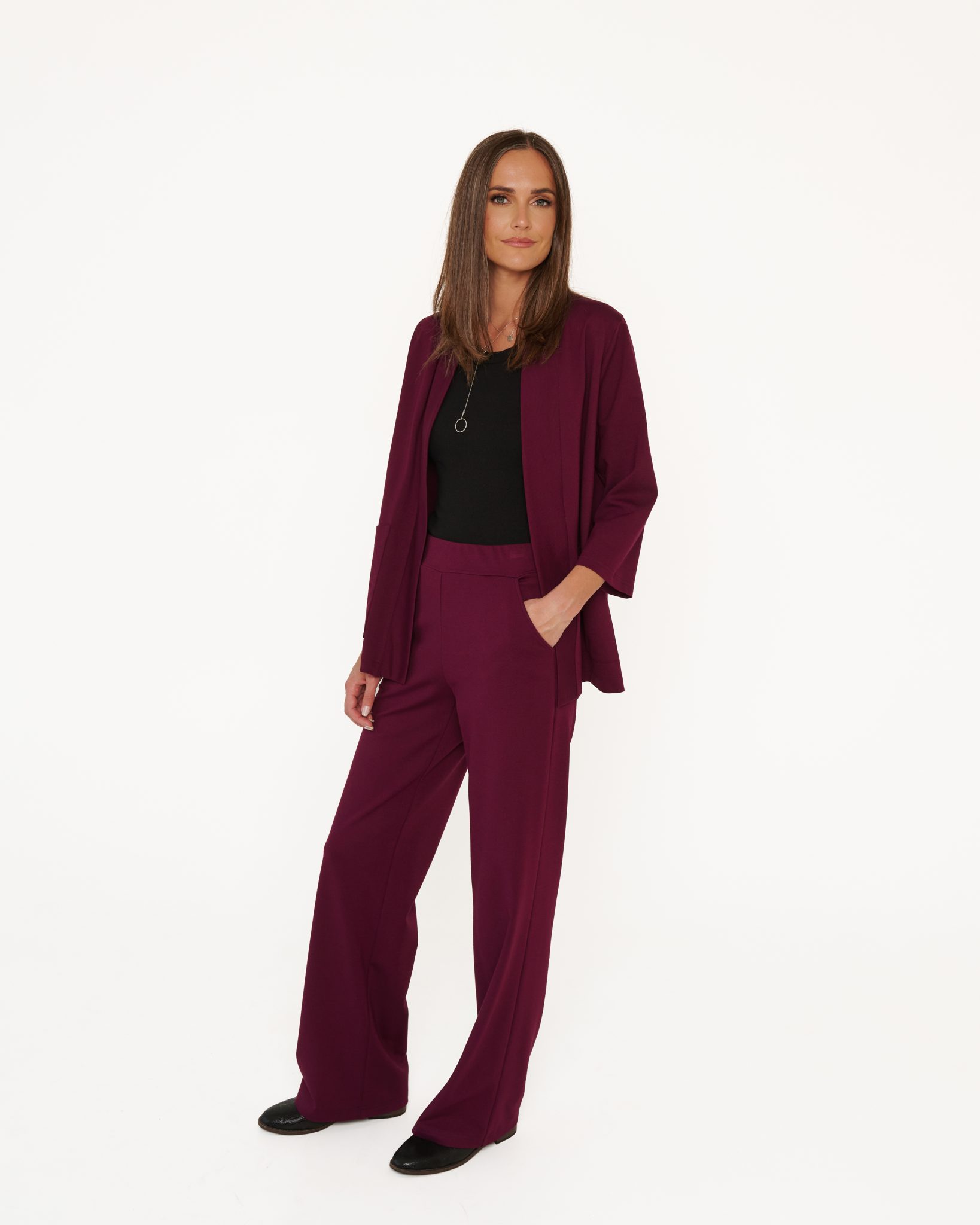 Sleeky Wide Chic Trousers in Dark Purple