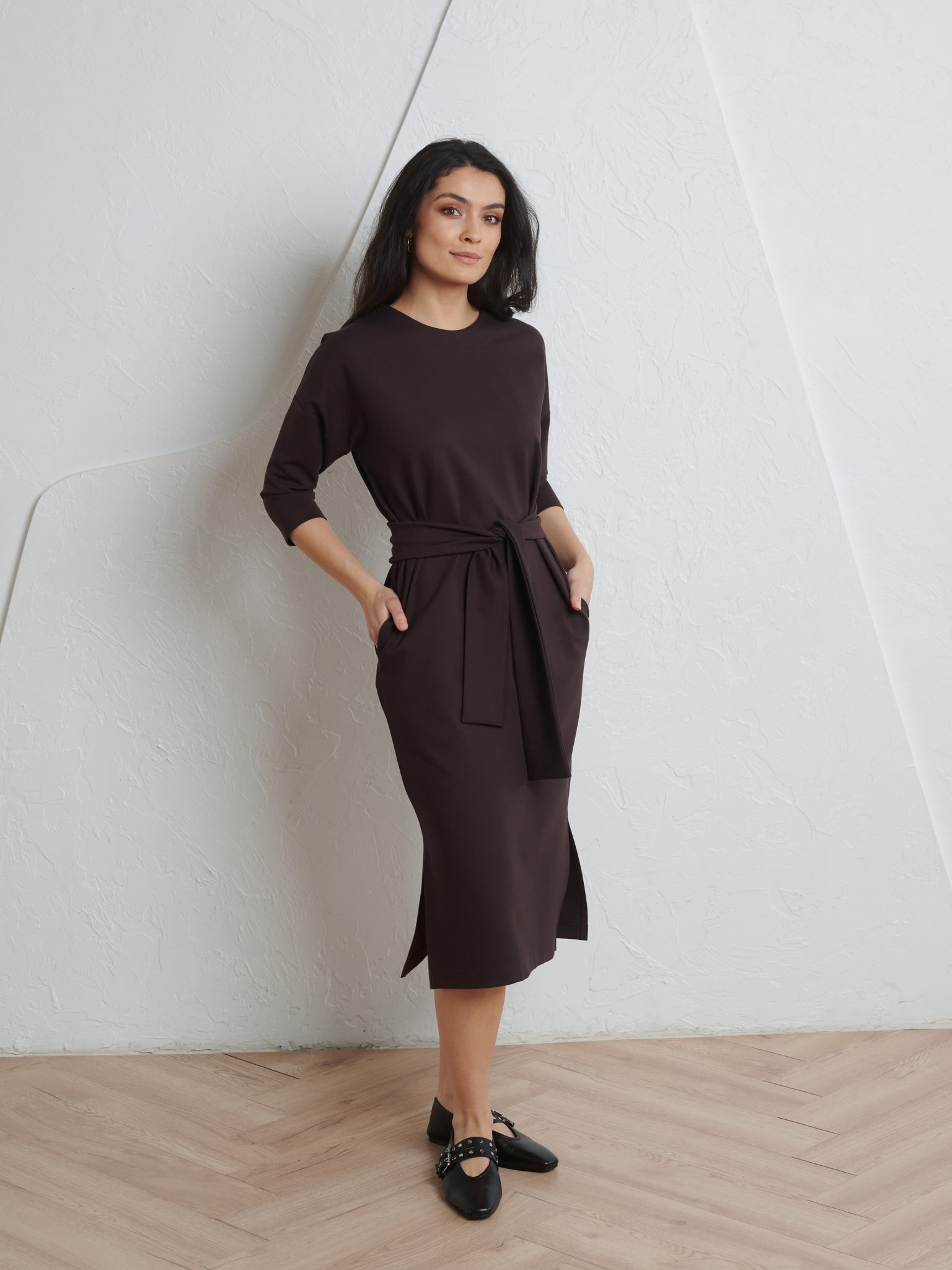 Tumepruun kleit Hug Me All Day