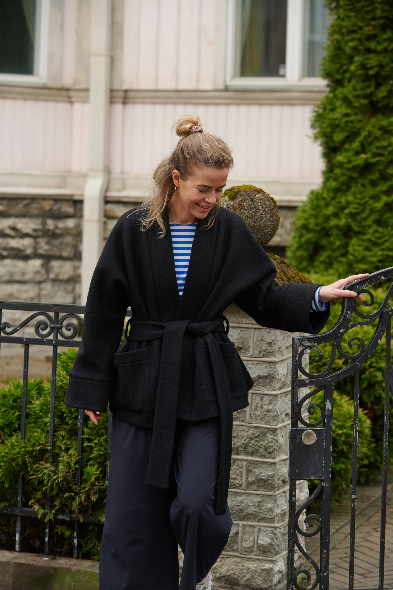 Must villabukleest jakk All Wrapped Up